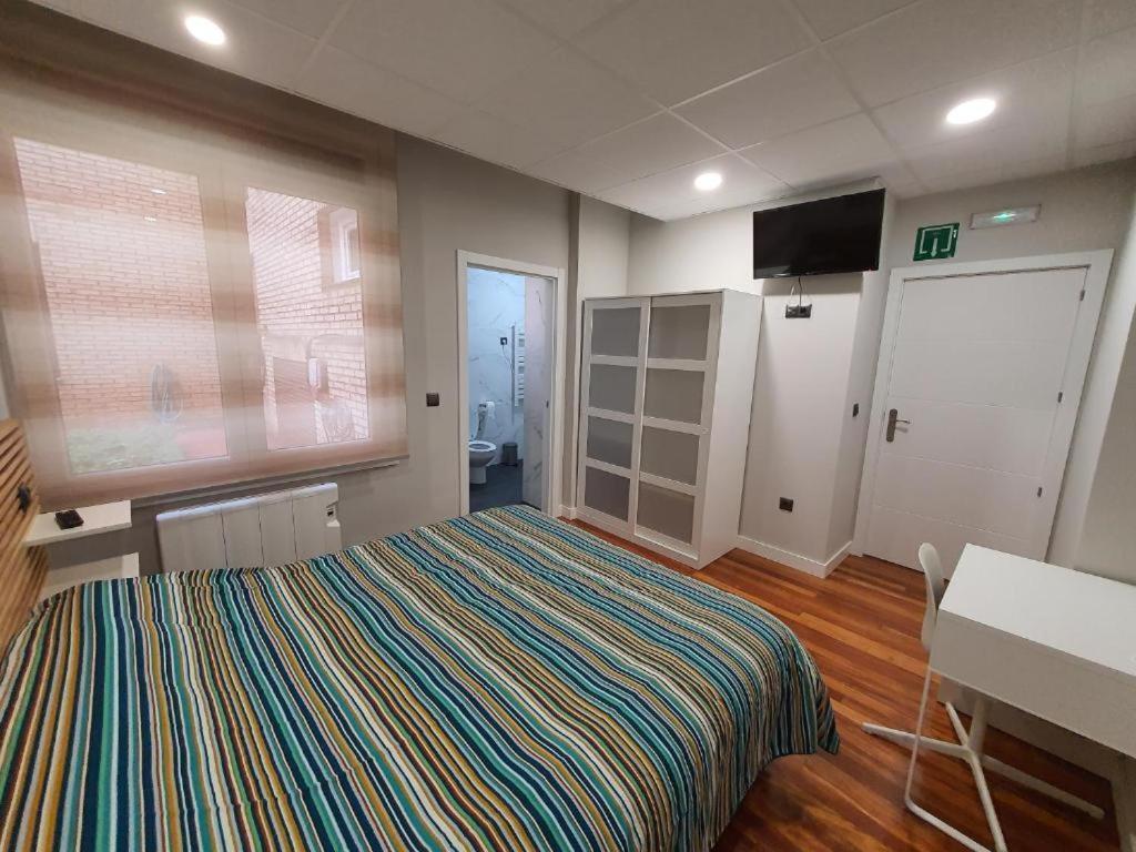 Pension Guggenheim Riverview Hbi01297 Bilbao Extérieur photo